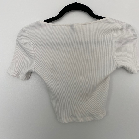 White Cropped fitted tee - Picture 5 of 5